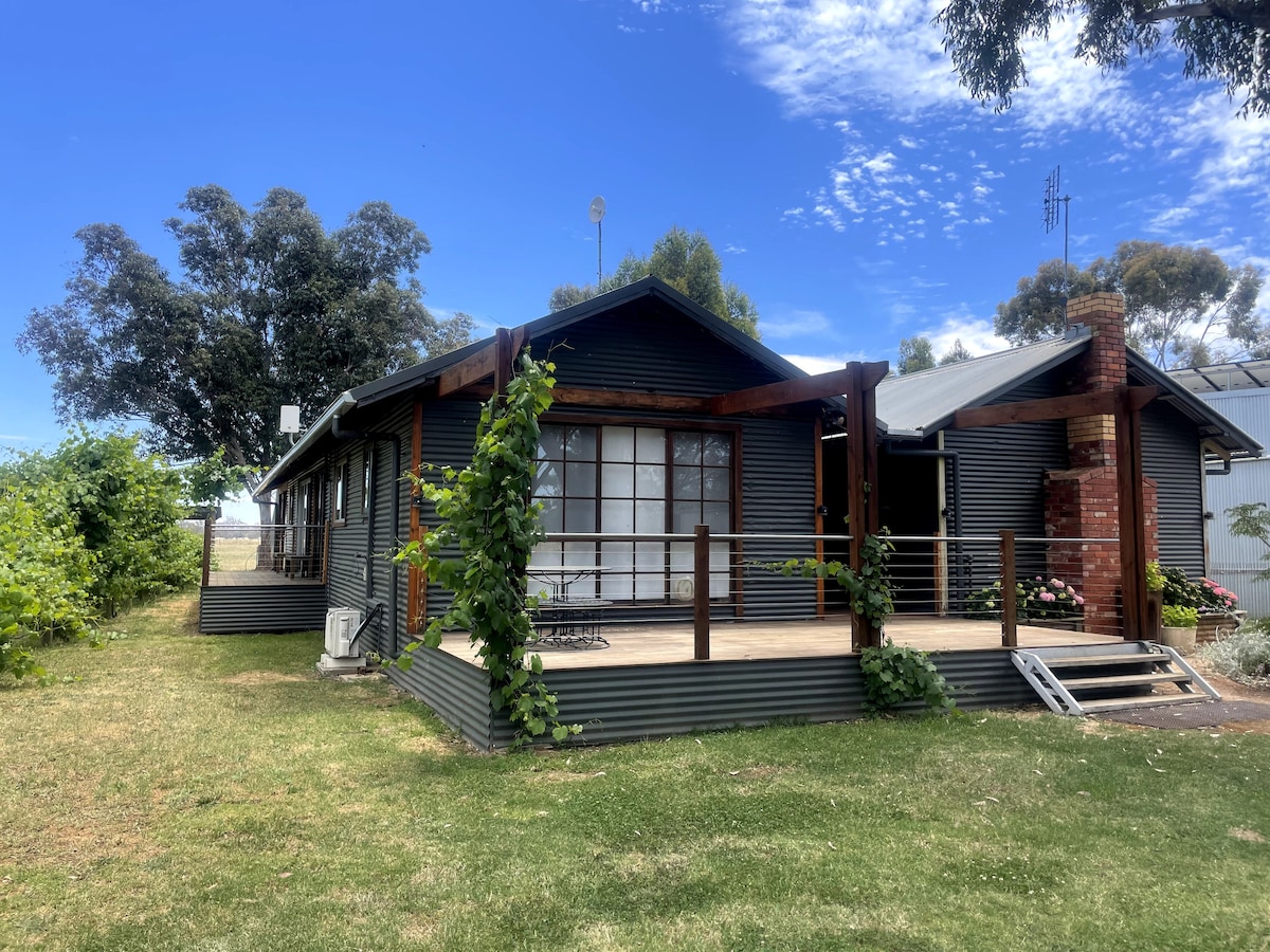 Lochrae Homestead - Shearer's Quarters