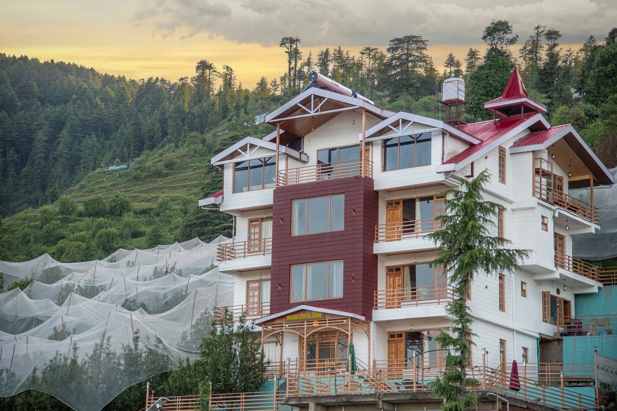 Rooms with Mountain view.