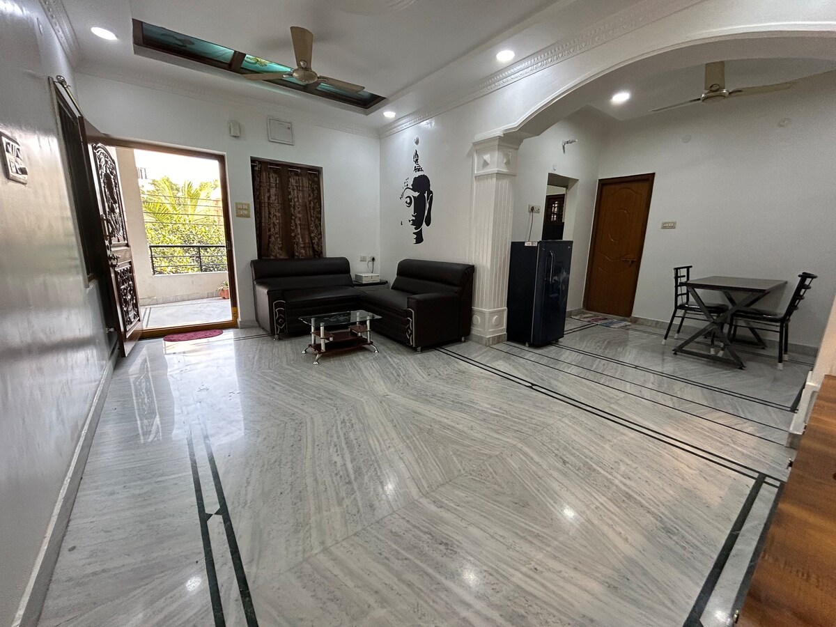 2bhk-舒适的家庭住宿@ filmnagar