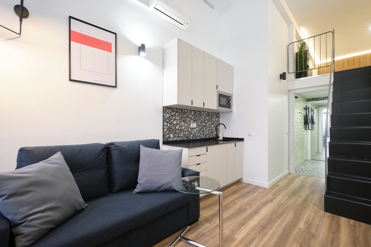 Madrid City Oasis: Chic Style, WiFi, AC, SmartTV A