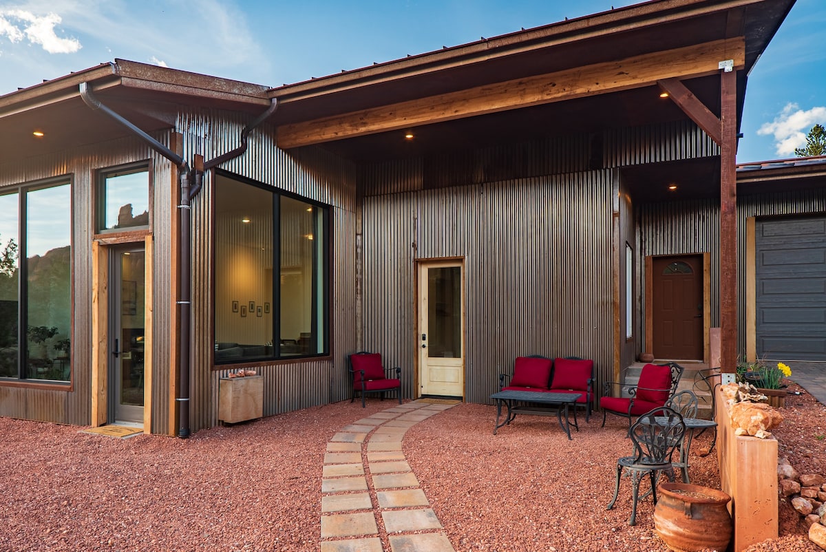 Eco in Sedona with Views and Extra Casita