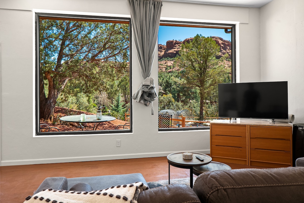 Eco in Sedona with Views and Extra Casita