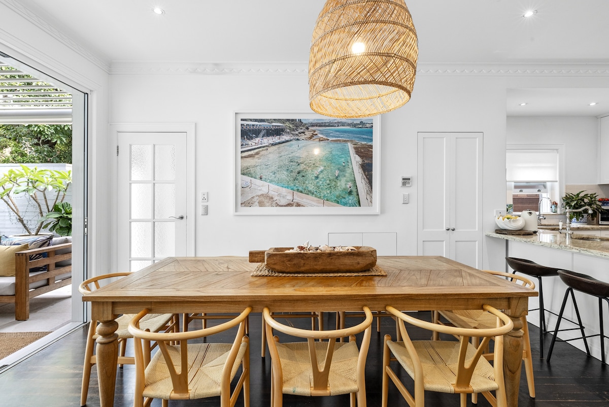 Classic Coastal Retreat South Coogee