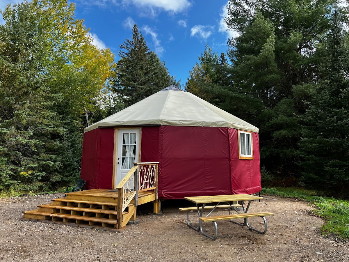 The Red Yurt at Cabin O' Pines