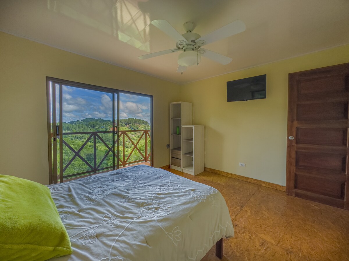 Cabin at El Montuoso Reserve