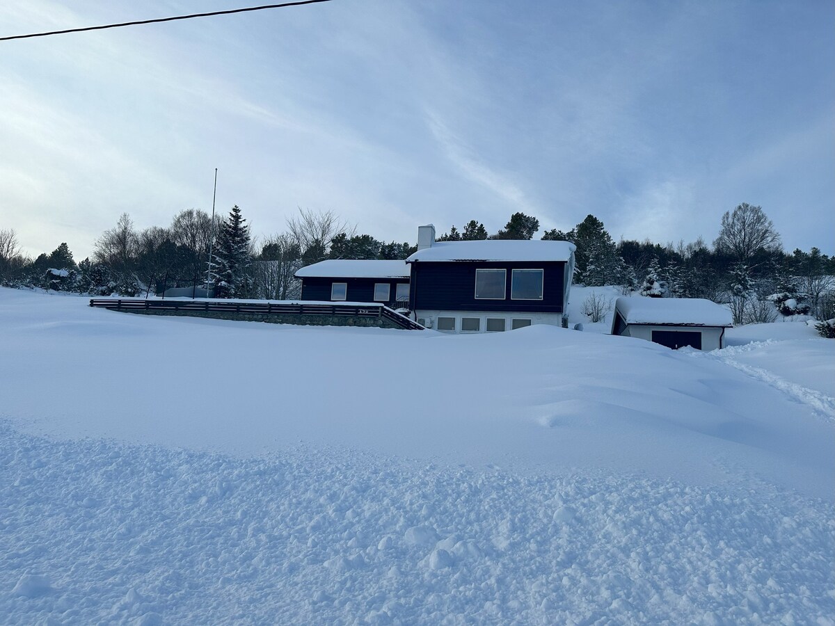 Jøsnøya附近有5人入住的大型房屋