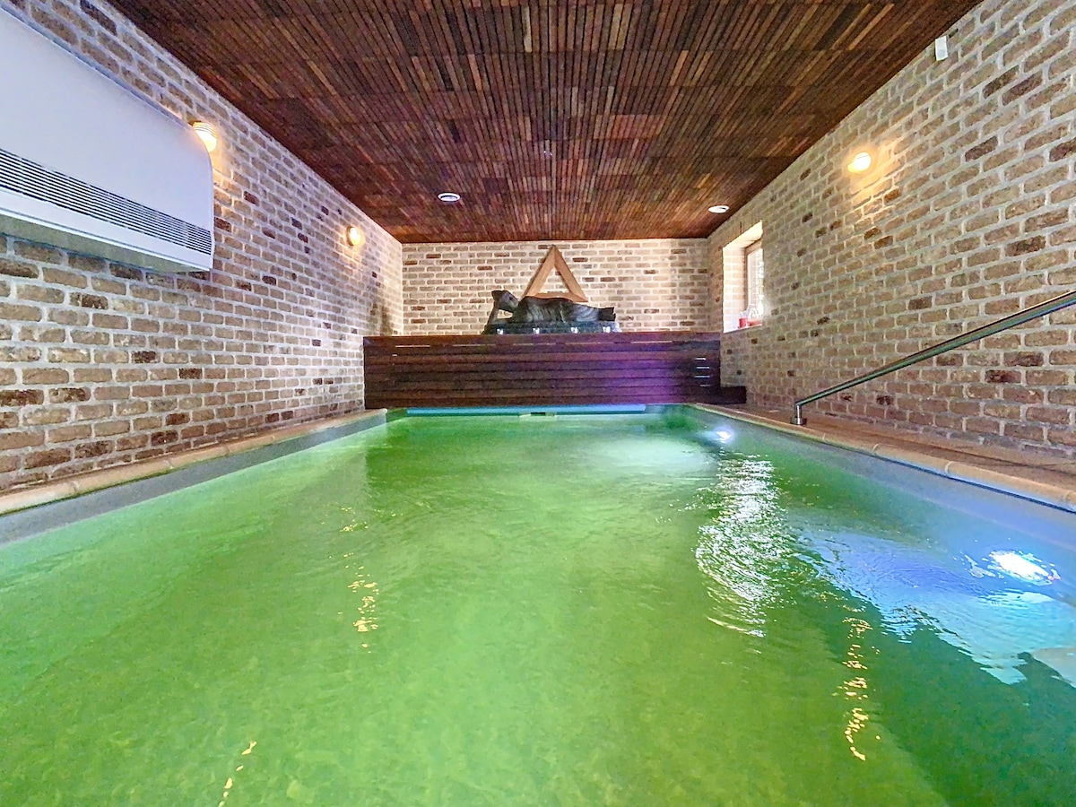 NAMUR Duplex 3 Beds - 5 pers with indoor pool 32°