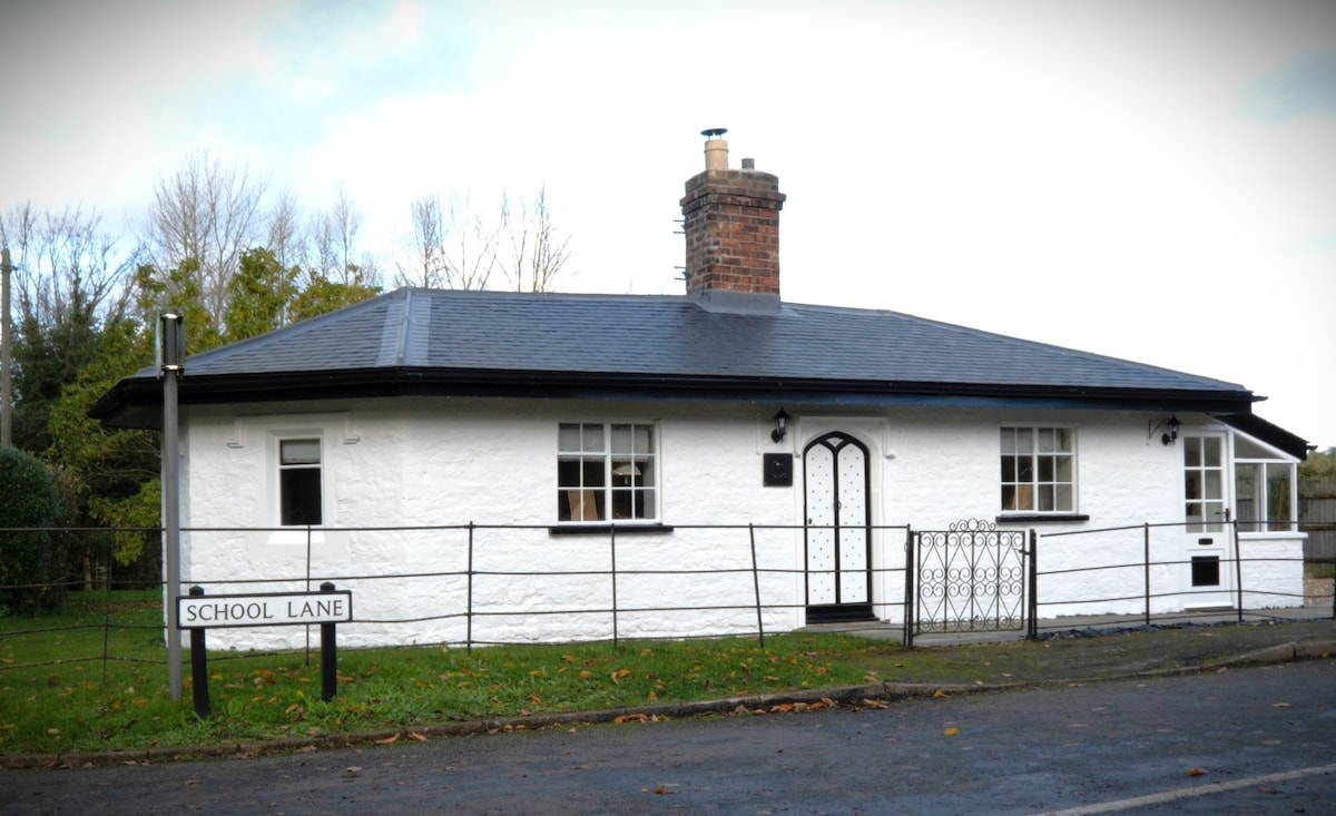 18th century lodge at Brattleby, Lincoln