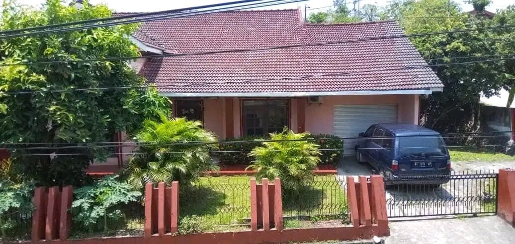 Rumah tinggal khusus keluarga