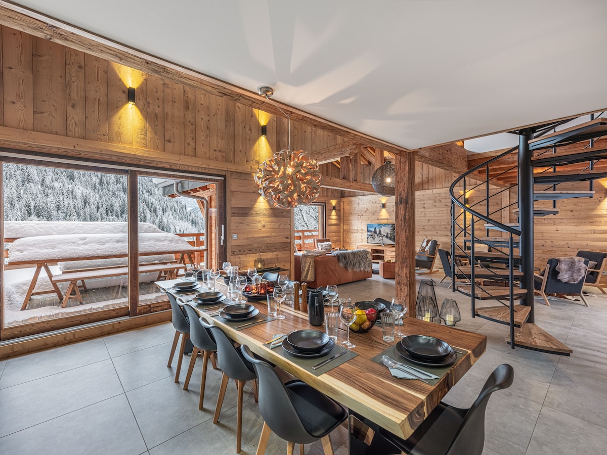 Brand new chalet with sauna and hot tub