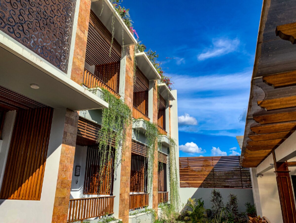 Toraja Spacious Sharing Room in Heart Ricefield