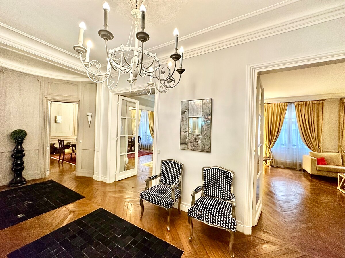 Apt de maître 240m2 coeur Trocadero Tour Eiffel