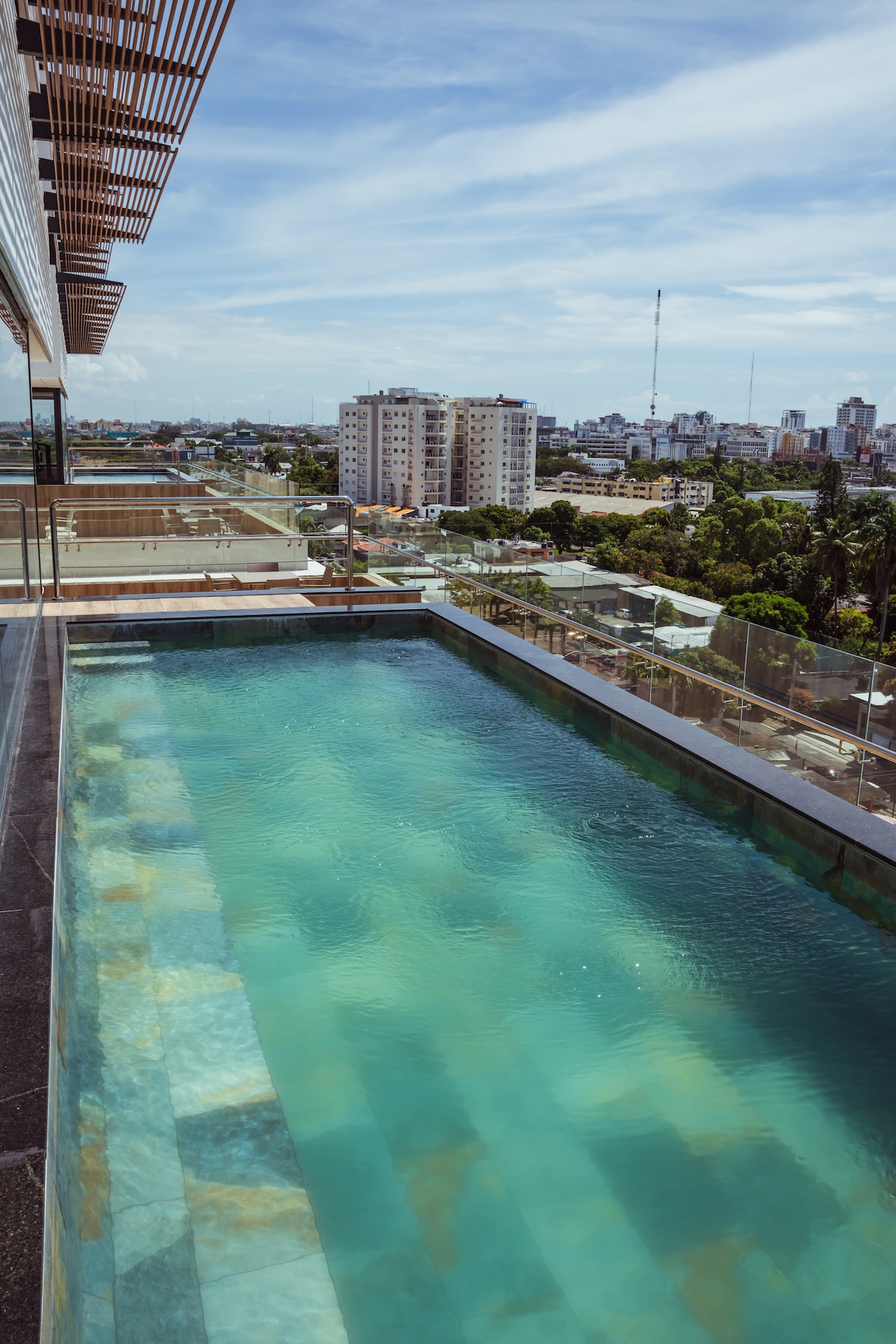 Elegante apartamento con excelente vista.