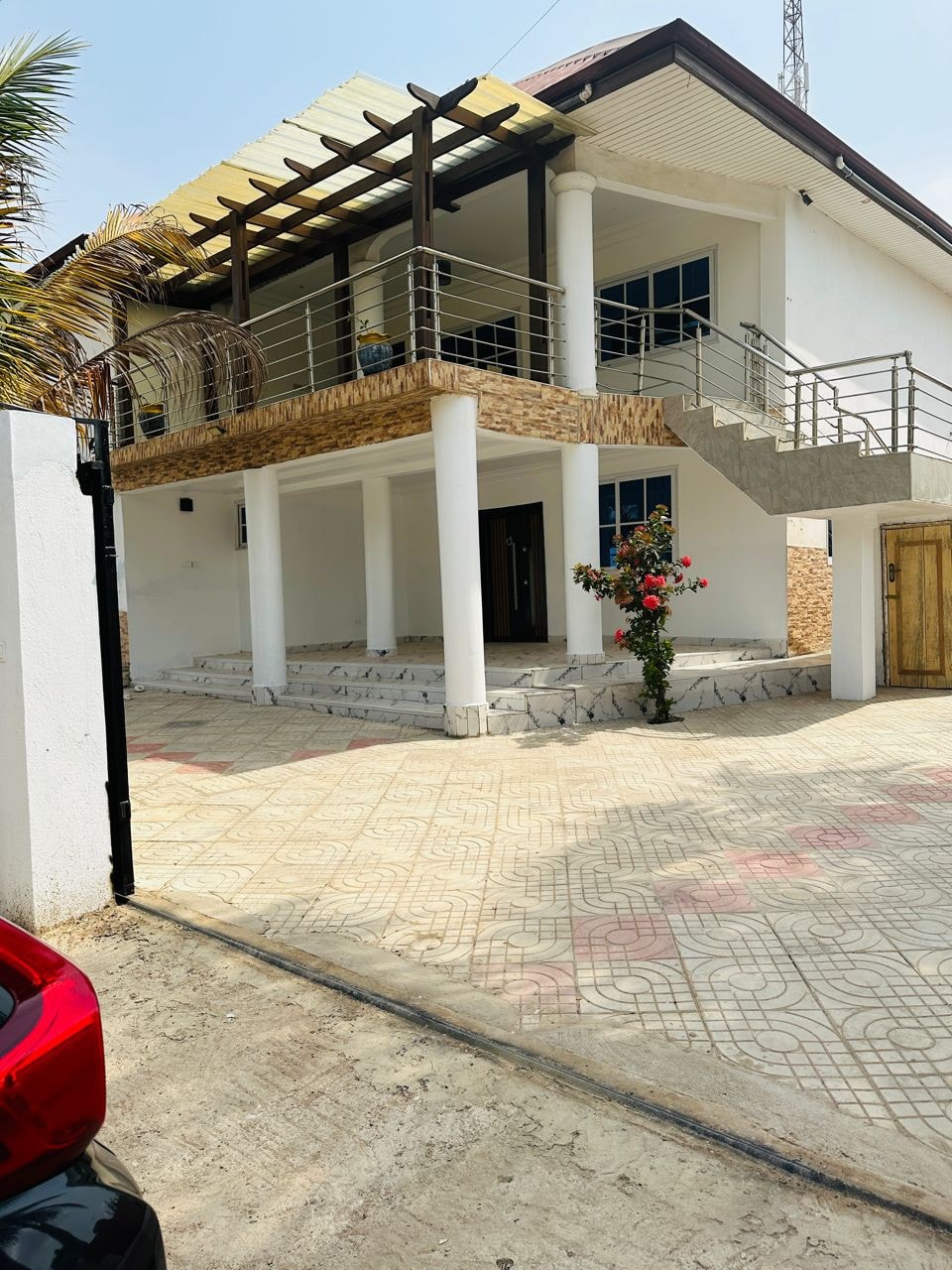 Modern 4 BR ~WiFi ~ AC ~ Accra - Ashongman Estates