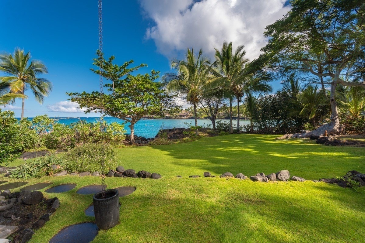 The Mango Cottage on Keauhou Bay