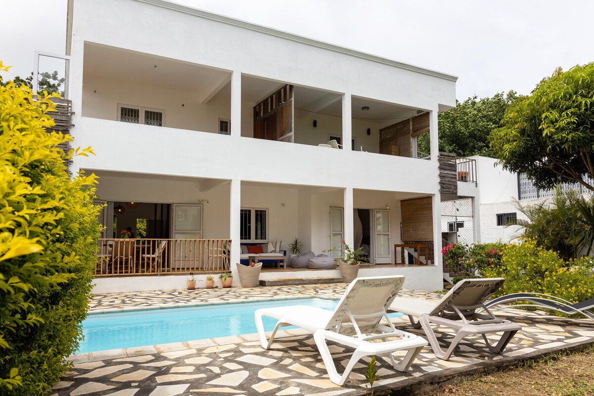 Cosy 2 bedroom villa with pool