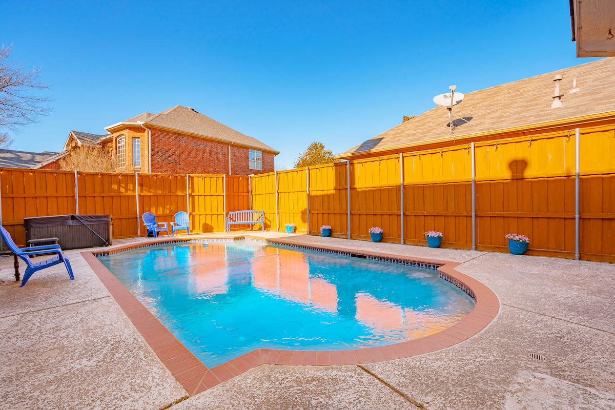 Family Friendly 5-bedroom w/ Pool