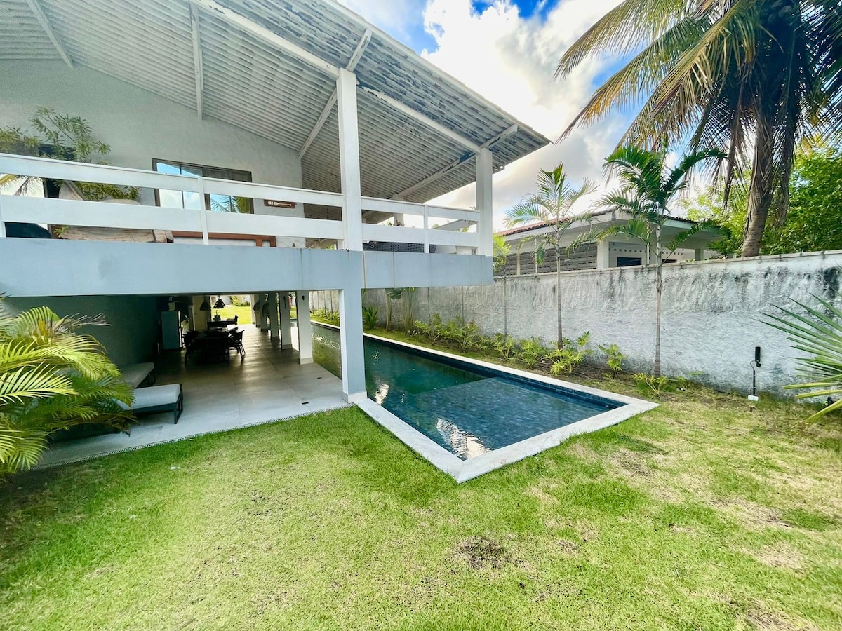 Casa de luxo pé na areia na praia de Carapibus