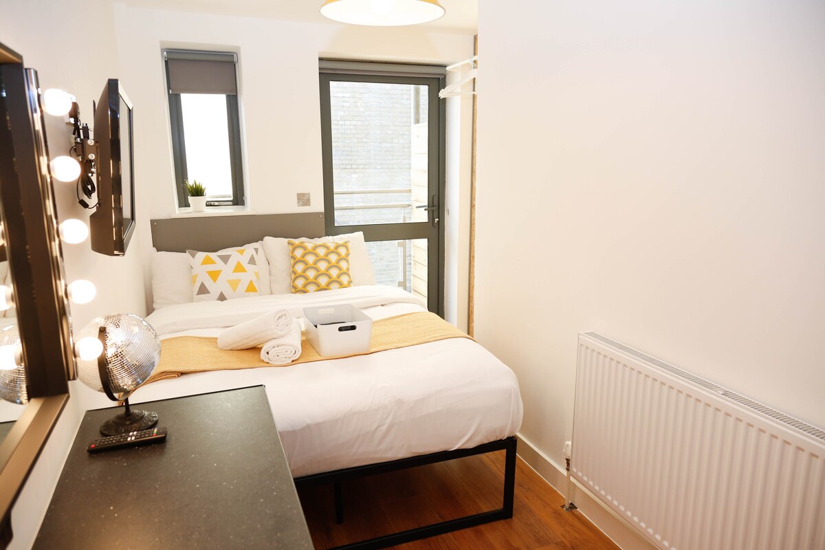 MAY-JUNE DEAL 45: Double Room in Central London