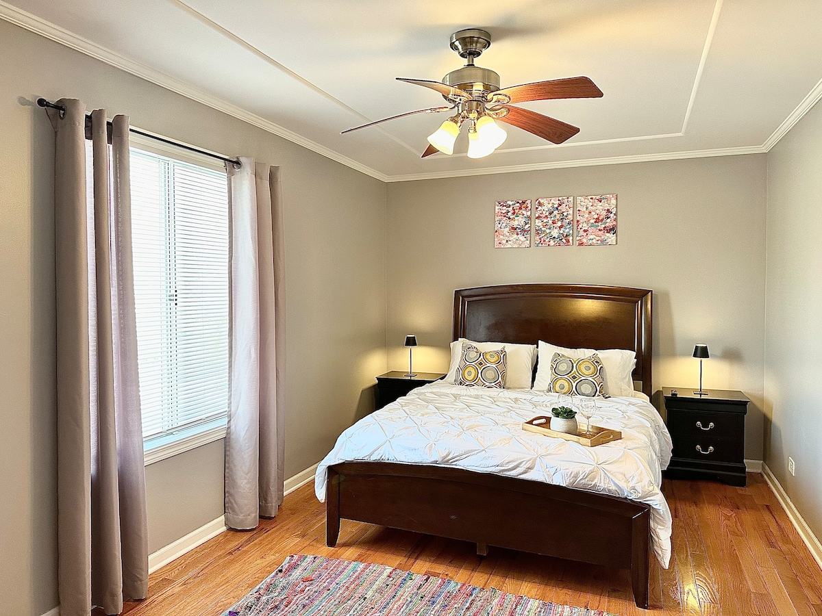 Fast Wi-Fi/Comfy beds/Free parking/3bdr house/4TVs
