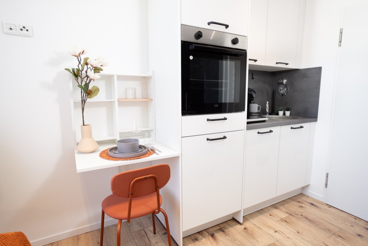 Zuse Studio Apartment Zentral Bad Küche WLAN I B10