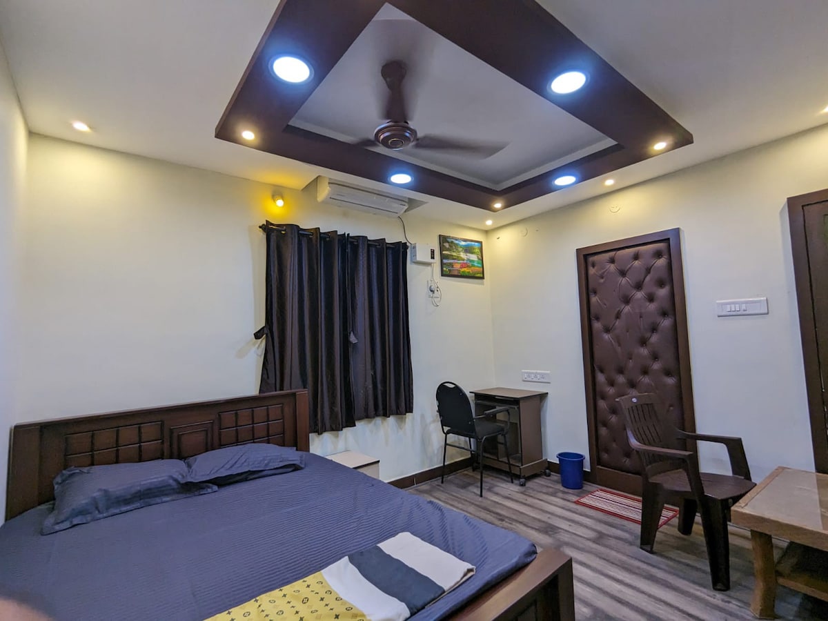 1  BHK Service Apartment Saligramam
