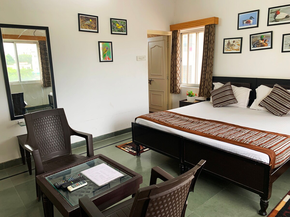 Double Bed Room - Gadh Ganesh Homestay