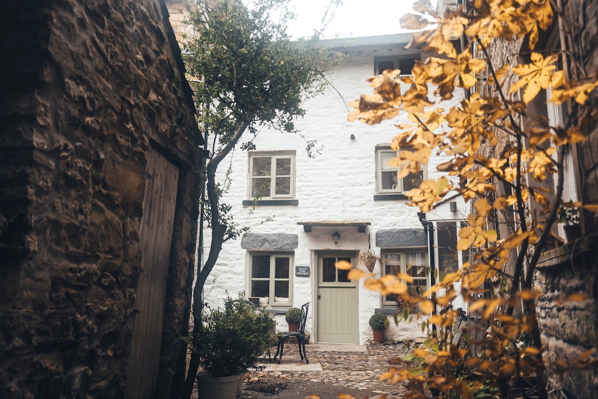 Courtyard Cottage in Kirkby Lonsdale