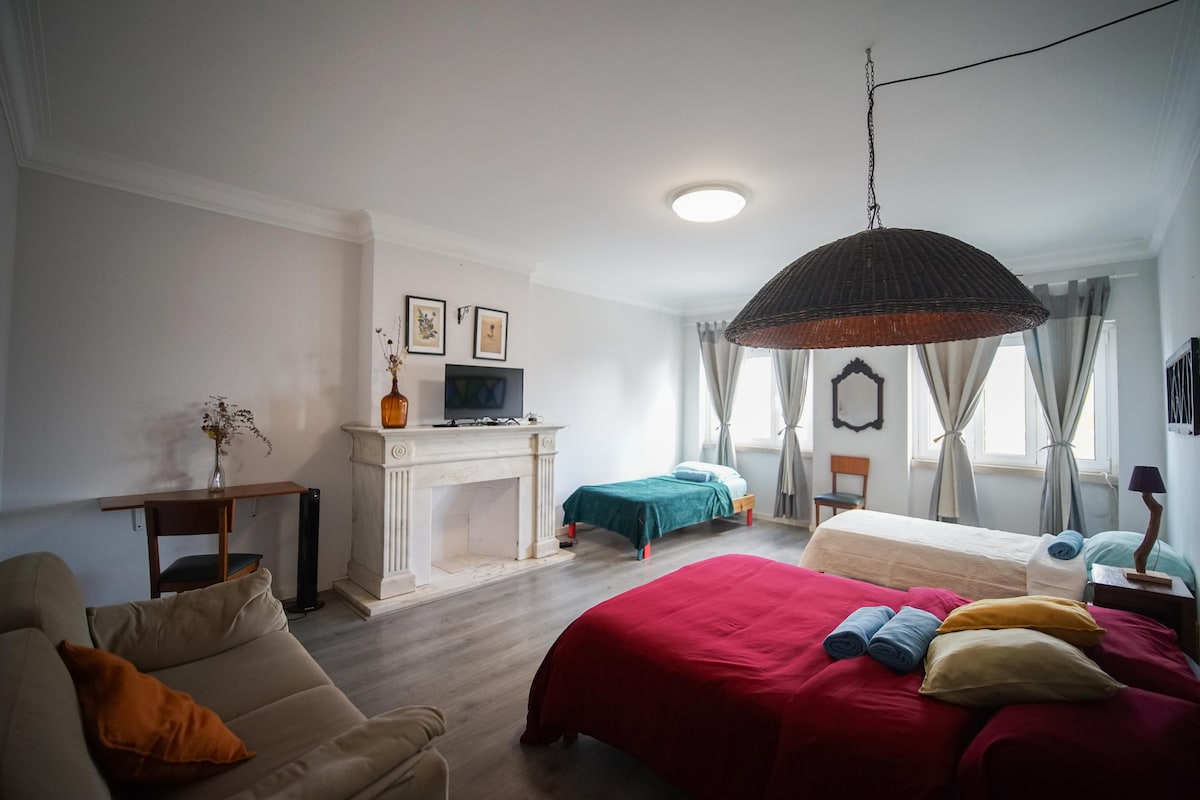 Tejo family room,  A6 - close to Lisbon Airport