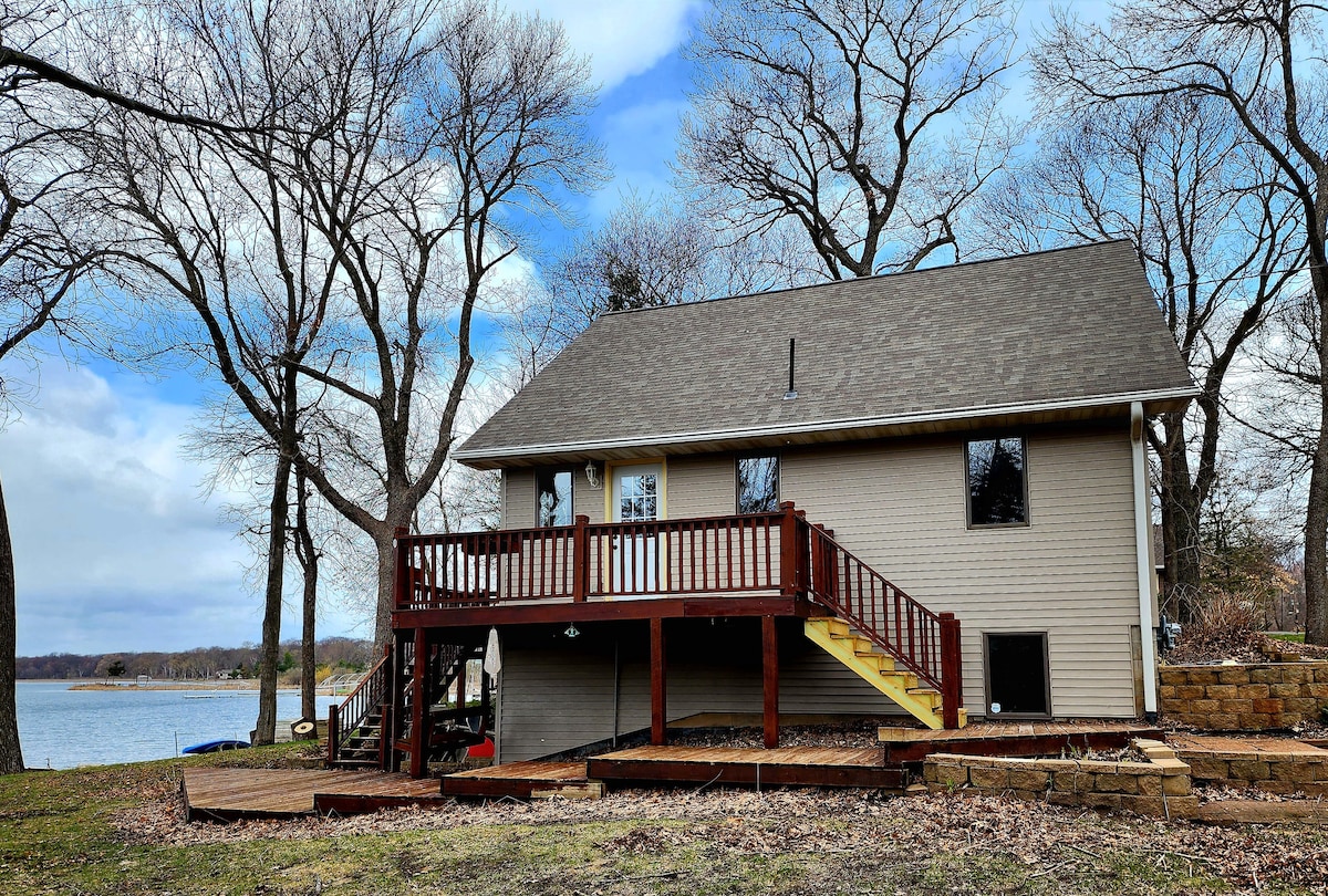 Big Marine Lakeside Retreat