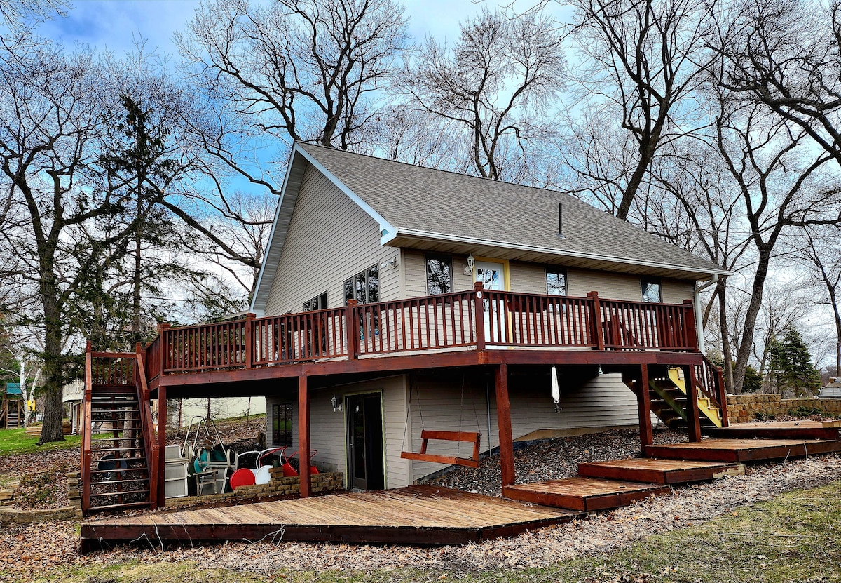 Big Marine Lakeside Retreat