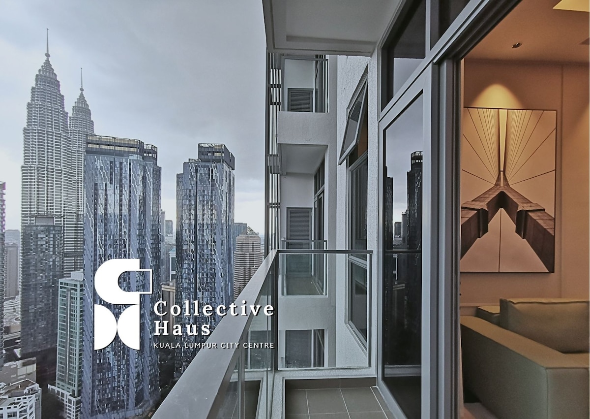 Admire KLCC View of 1BR Couple Suite W/ Balcony !