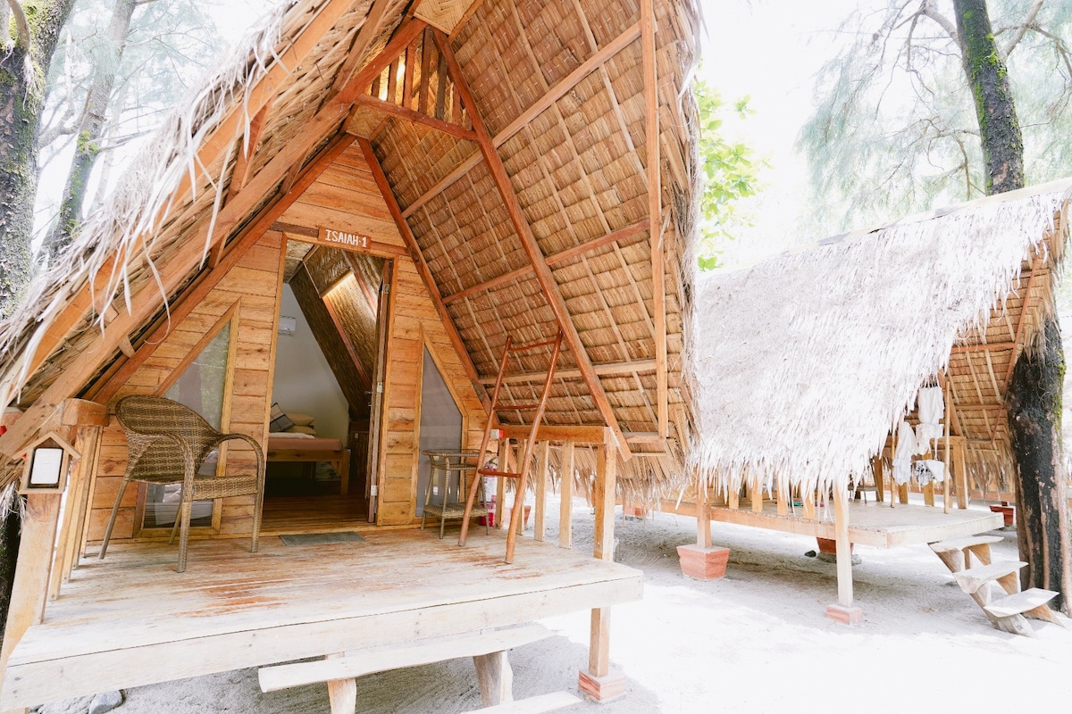 Cozy Cabin under Pine Trees w/ Beach Access - 4