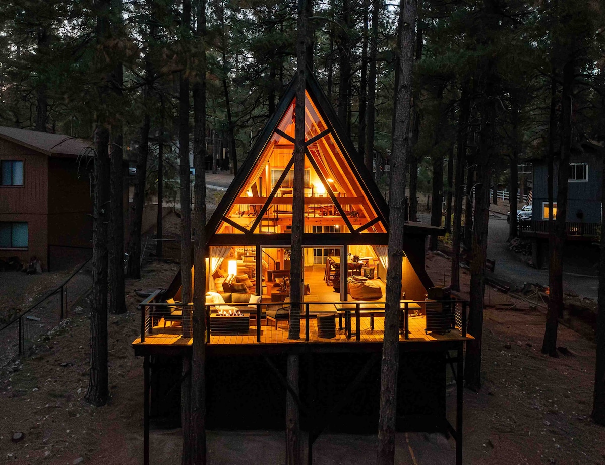 Vista A Frame | Cozy modern cabin in the pines!