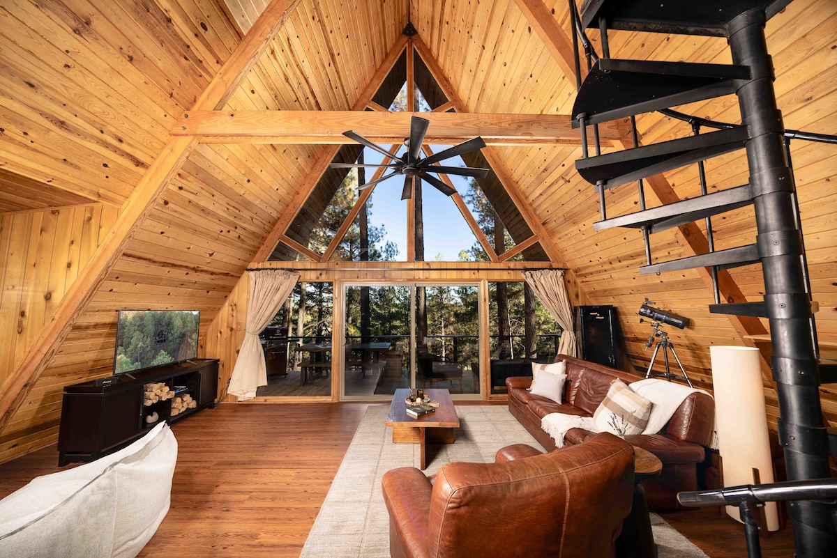 Vista A Frame | Cozy modern cabin in the pines!