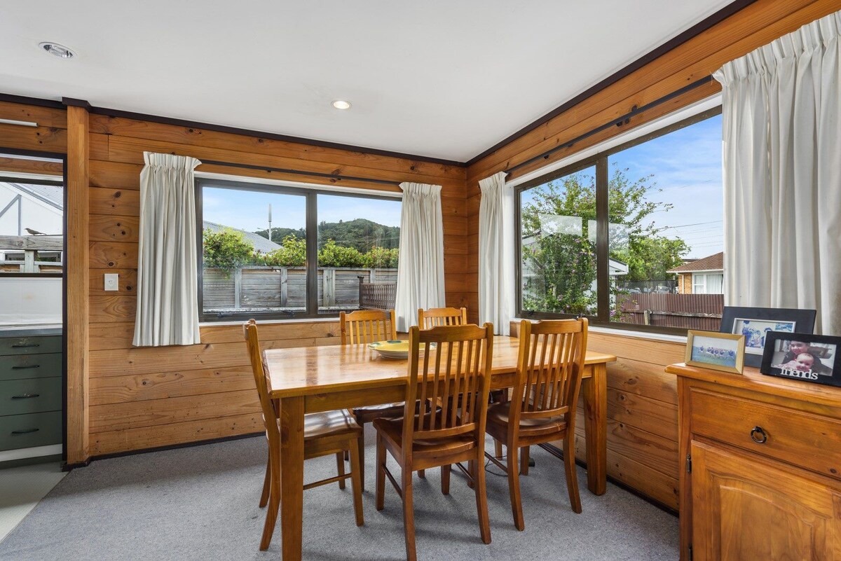 Home in Wallaceville, Upper Hutt