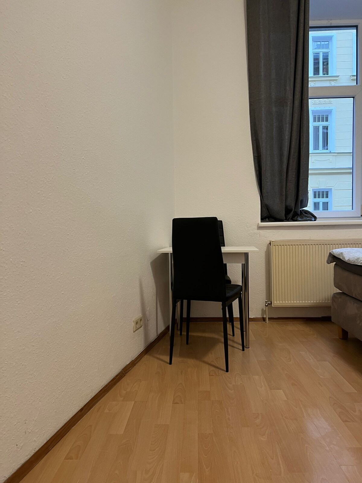 Serene Room in Shared Apartment near Meidling