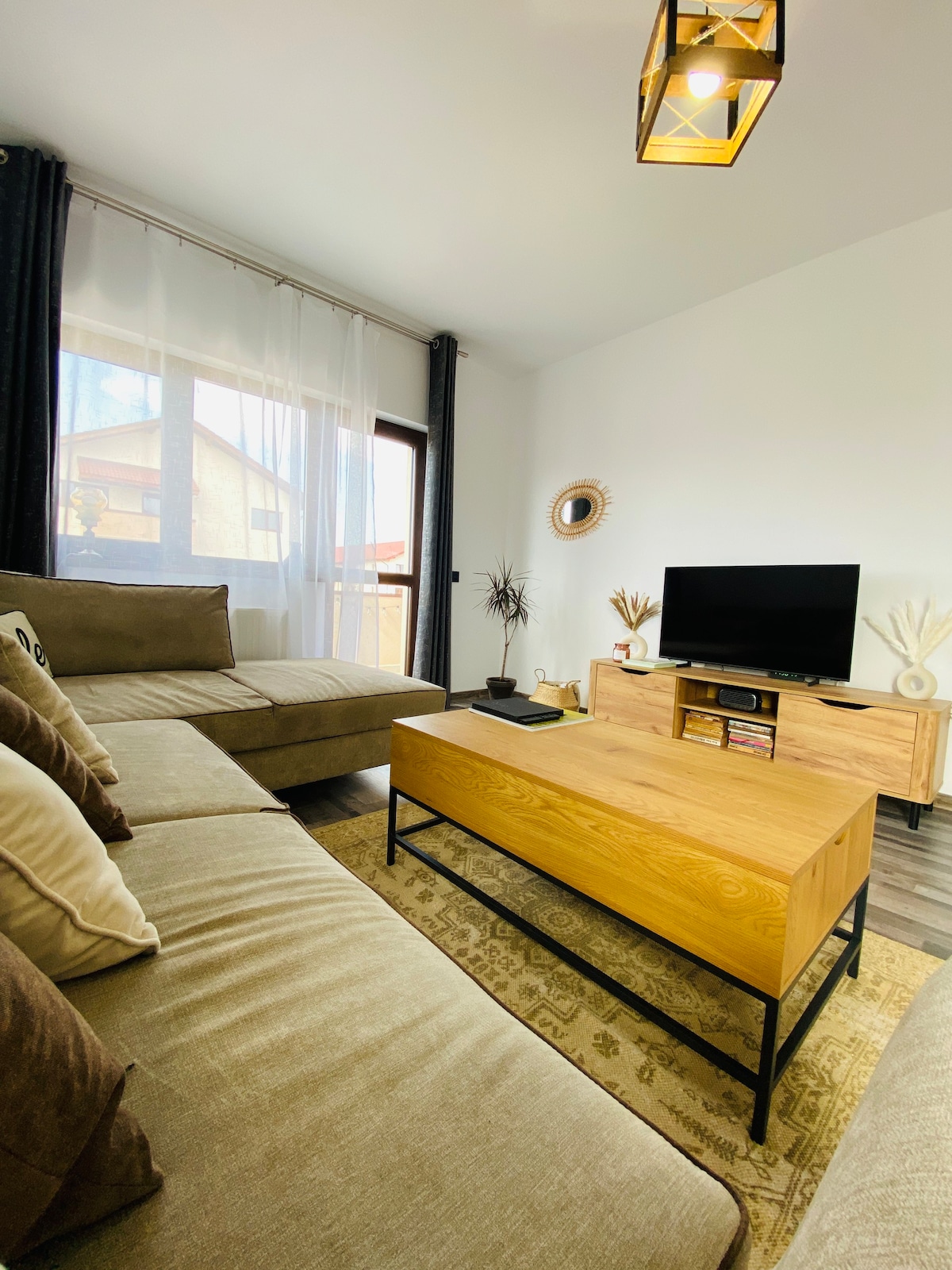 Cozy apartment with Hot Tub Brasov County