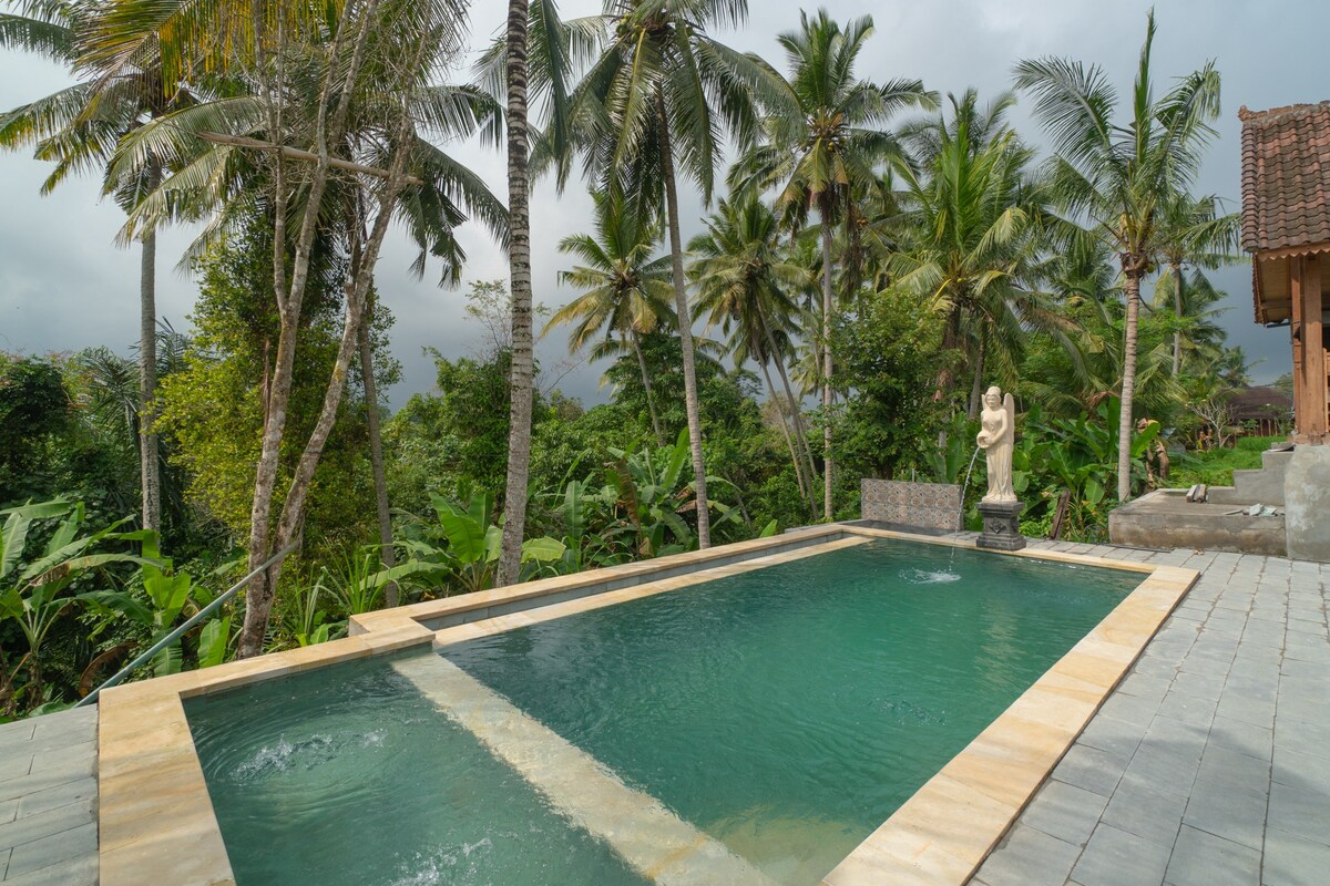 Nature's Embrace: Secluded Stay in Lush Ubud