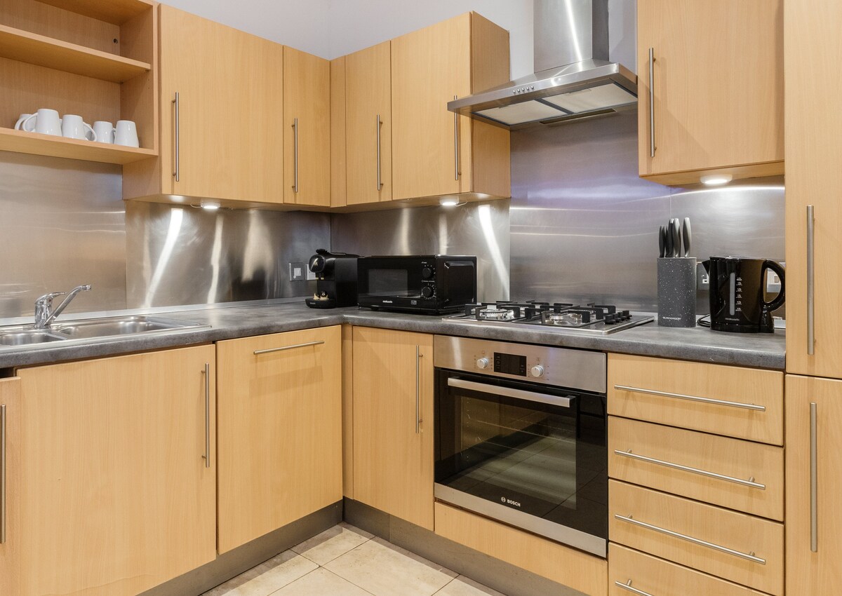 2BD Harrods Gem, 2 Bedrooms Flat.