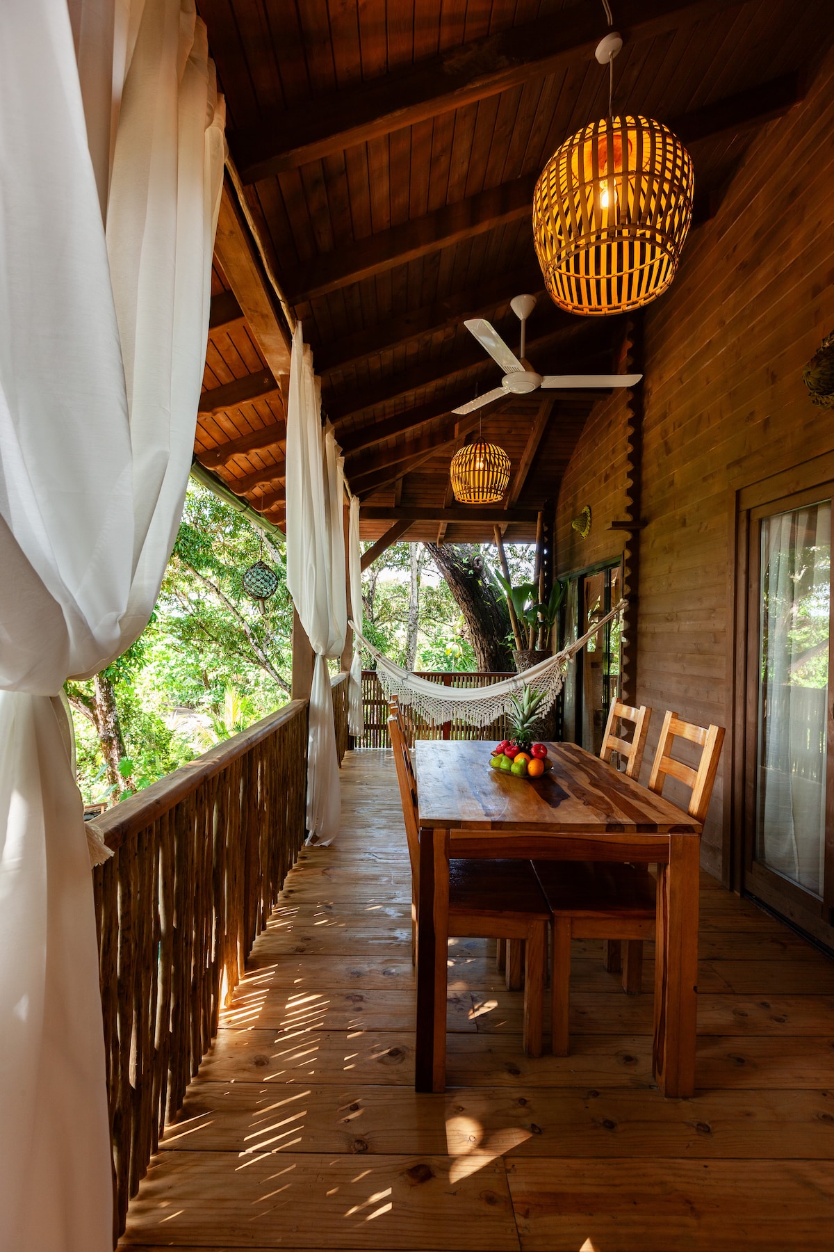 Merle Beach Studio • La Pointe Beach Huts