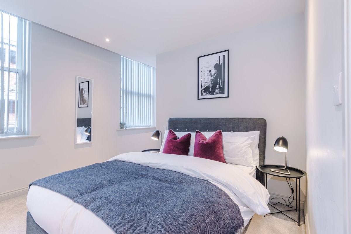 Gorgeous Flat in Central Leeds by PureStay