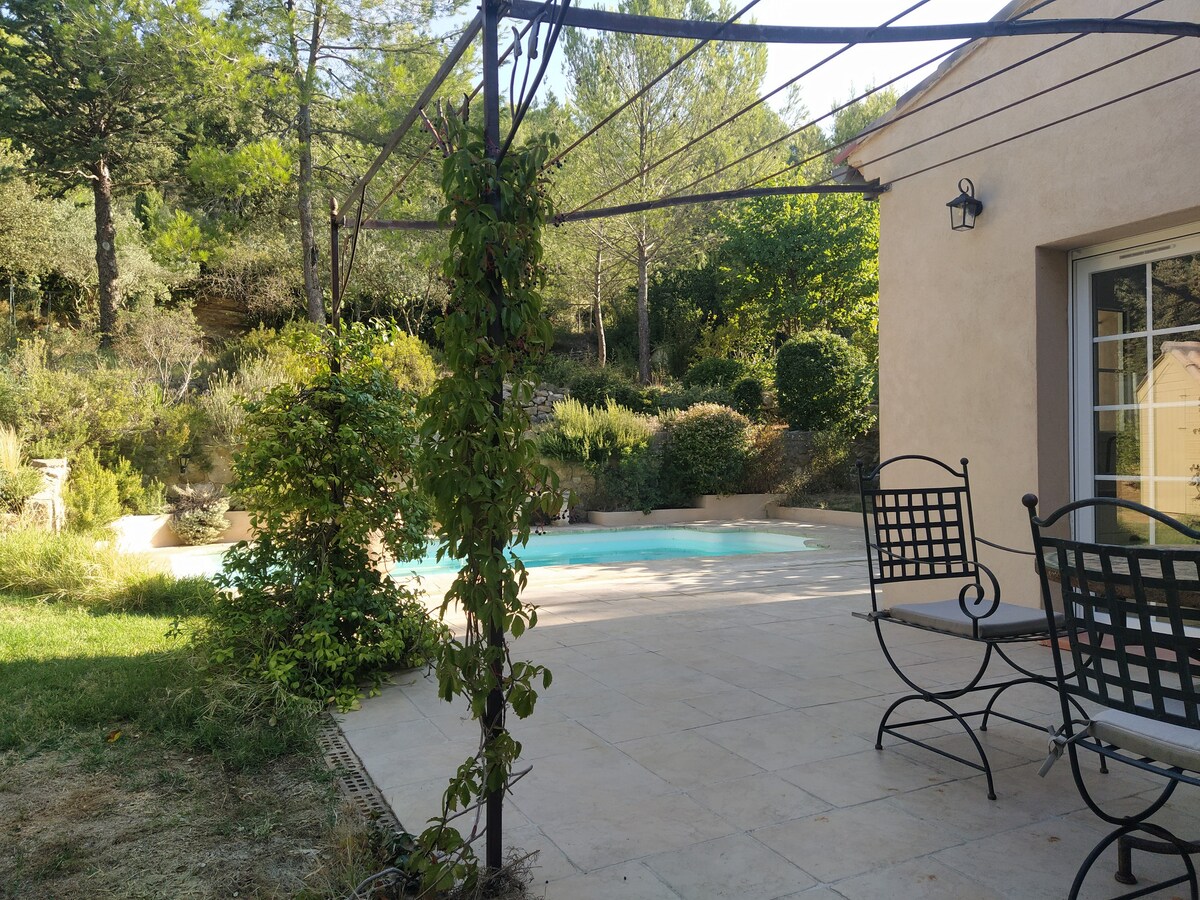 Tout compris, au calme, très jolie maison, piscine