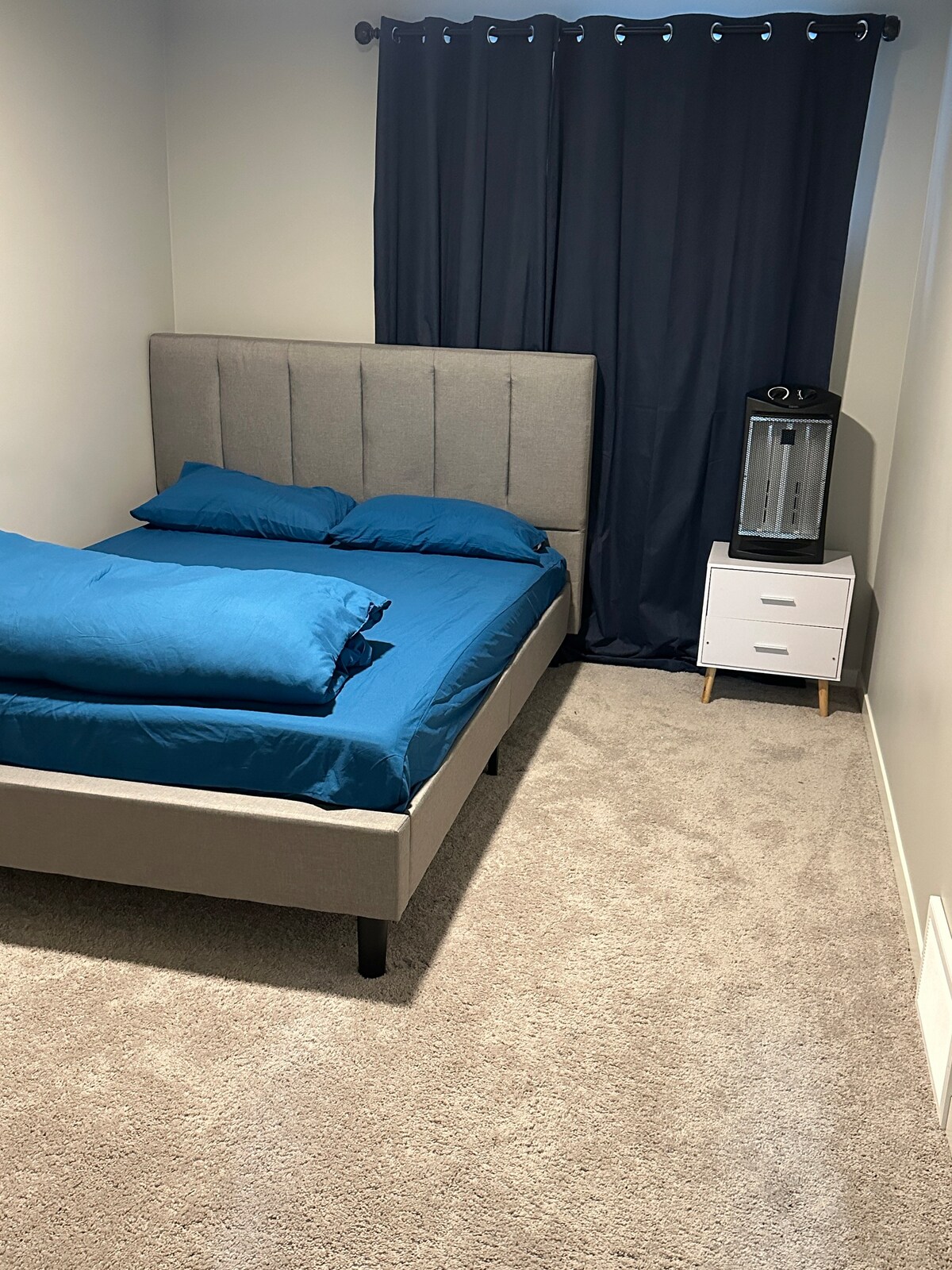 Cozy 1 Bedroom Basement En-suite near Millwoods