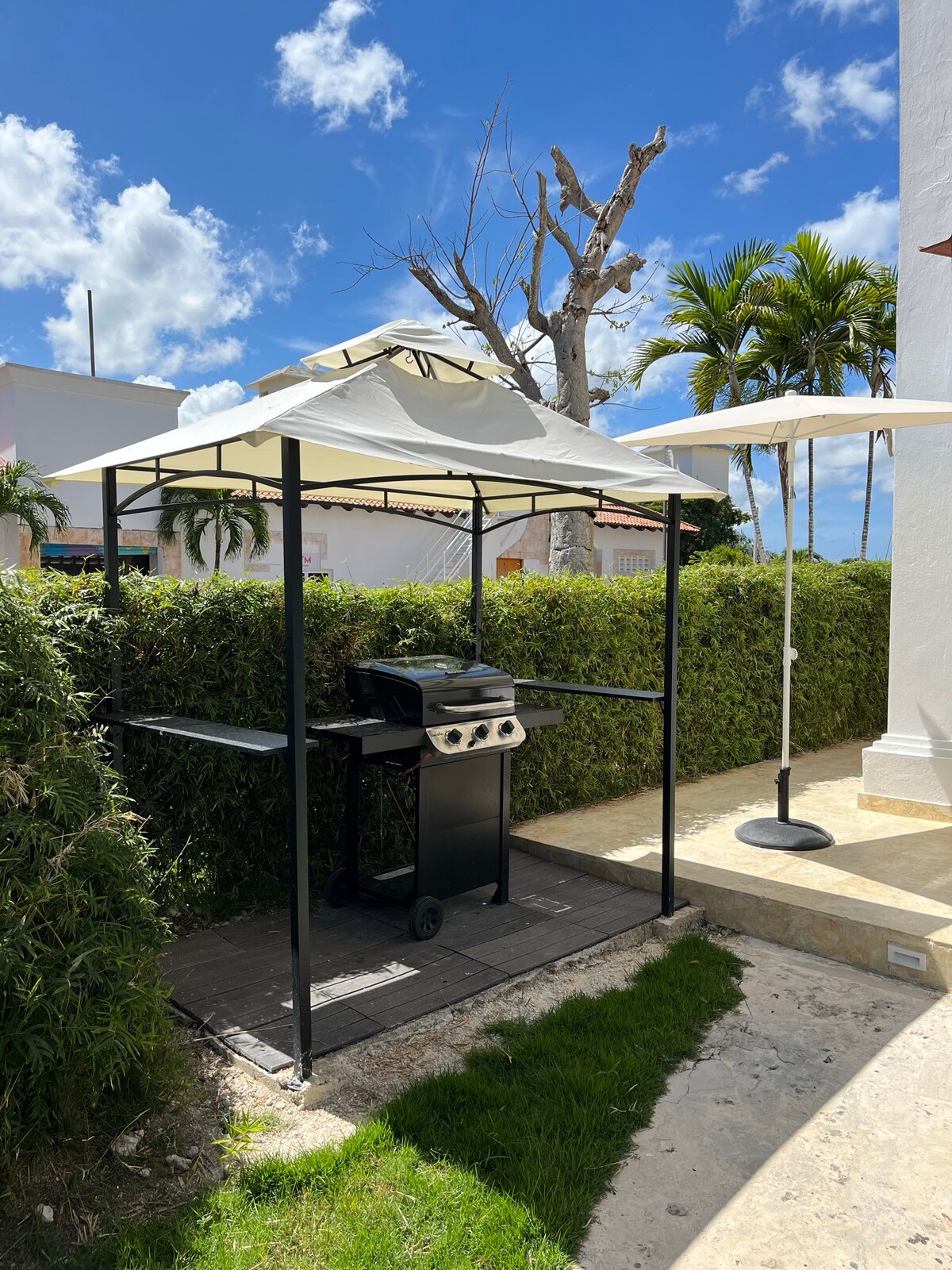 The BBQ Corner with private outdoor dining