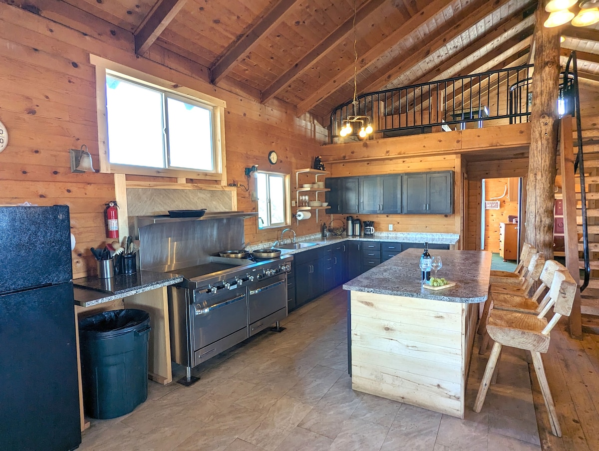 Wolf Springs Ranch, Family Cabin