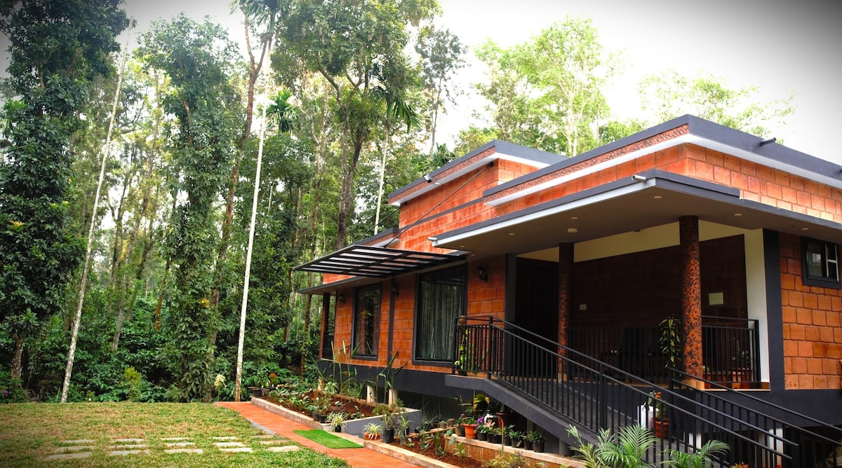 Premium PoolVilla Surrounded by wayanad forest.