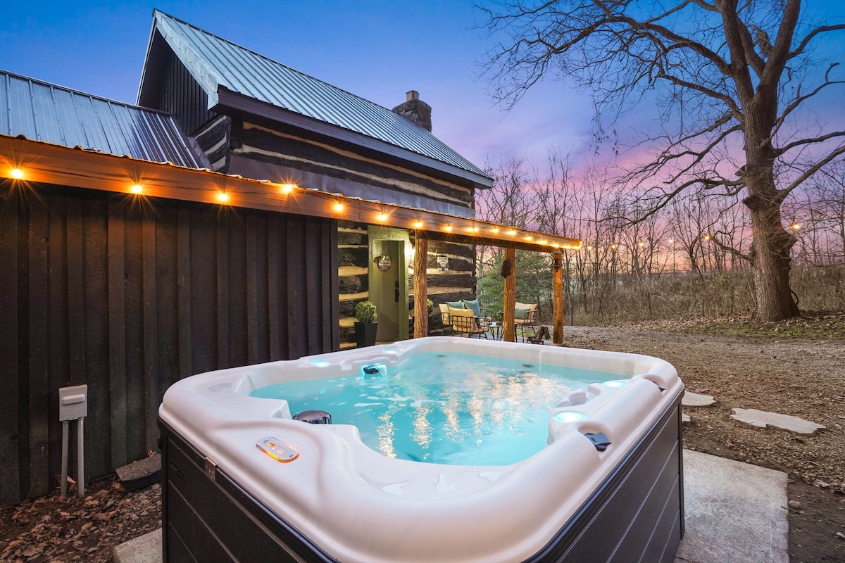 Hot-Tub, Grill, Sunset views, Fireplace & Firepit