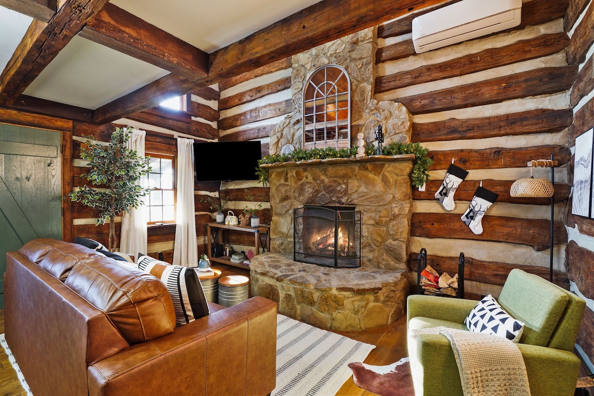 Hot-Tub, Grill, Sunset views, Fireplace & Firepit