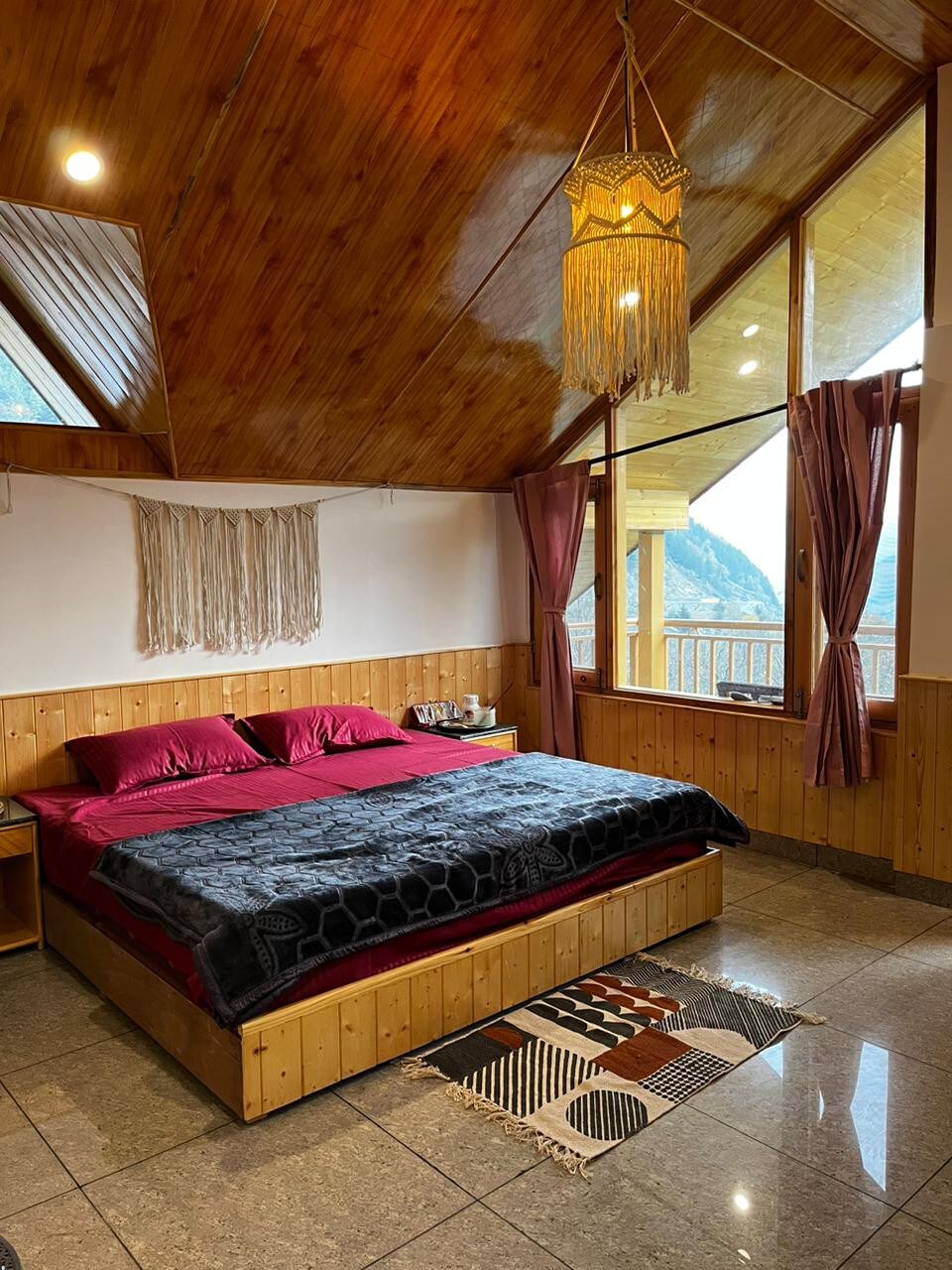 Gharsa Homestay: Attic Room w/ attached washroom